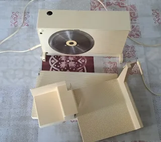 Affettatrice elettrica compatta Krups Universal 2