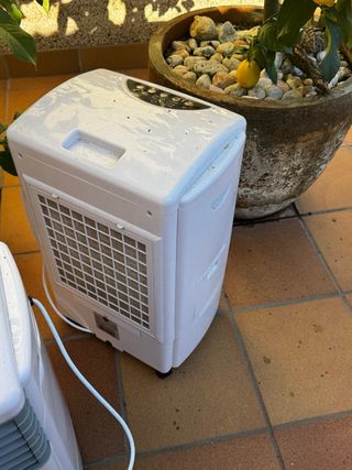 Generador de aire fresco con agua y hielo