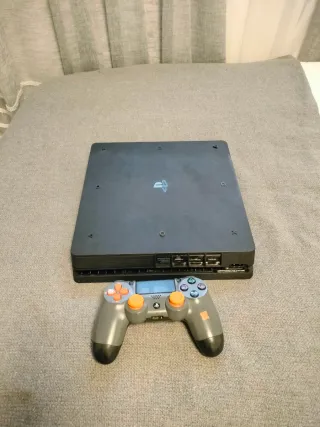 PS4 Slim Negra + 7 Juegos