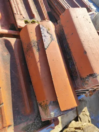 Teja plana estilo marsellesa Teja antigua