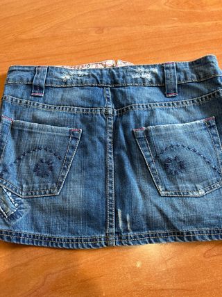 Falda vaquera niña Jalou talla 34 Stradivarius
