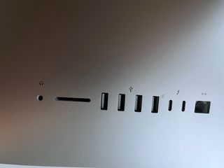 IMAC 4K 21.5” i3 1TB HDD