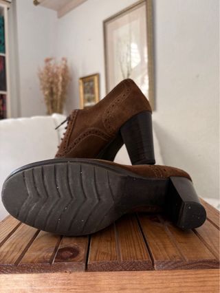 Tacones blucher, estilo restro mid-century