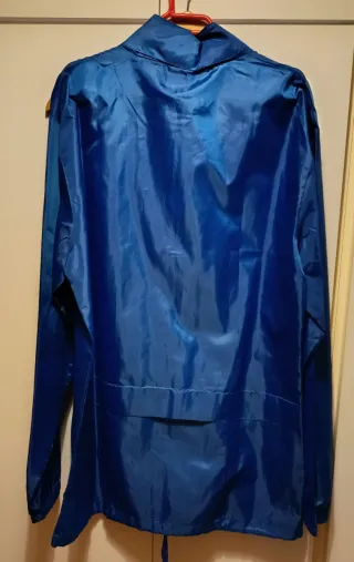 Cortavientos azul Roly St. Antoni