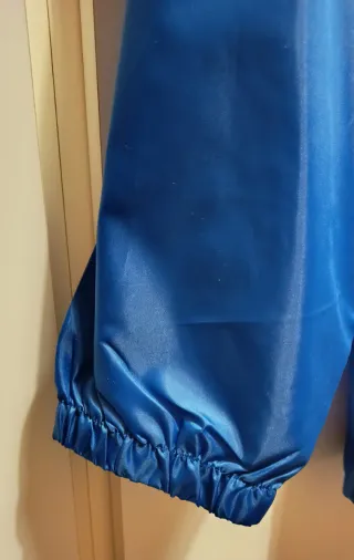 Cortavientos azul Roly St. Antoni