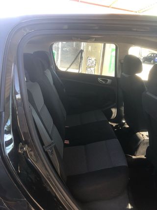 Peugeot 307 2006 con pegatina B