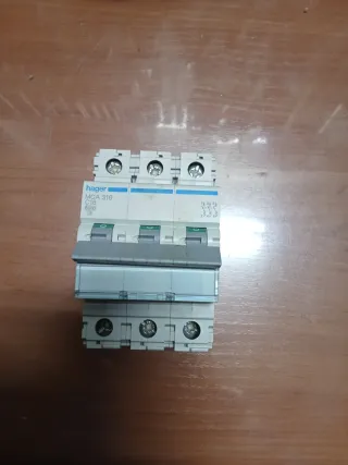 Conjunto Automáticos y Diferencial trifásicos