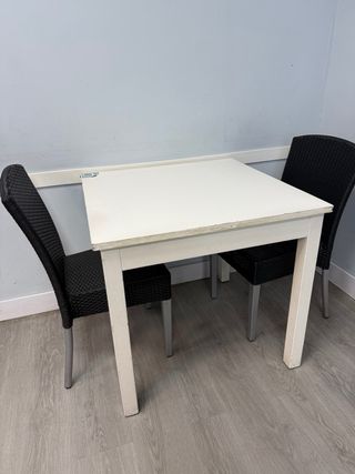 MESAS Y SILLAS HOSTELERÍA