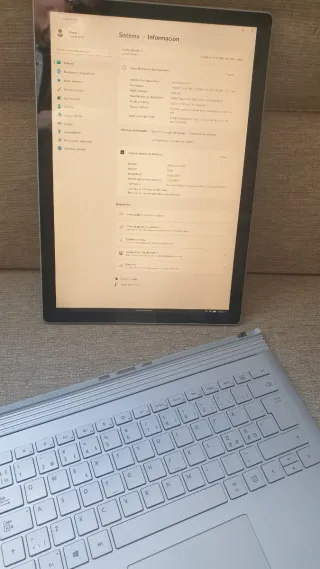 Portátil Microsoft Surface Book 2 Plateado