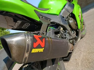 Kawasaki ZX10R - Moto de Circuito