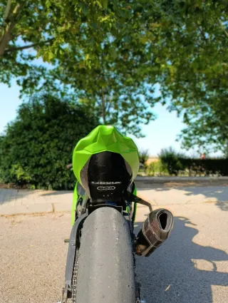 Kawasaki ZX10R - Moto de Circuito