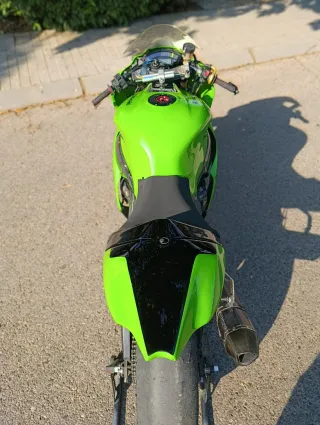 Kawasaki ZX10R - Moto de Circuito