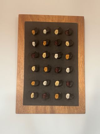 Cuadros decorativos de cerámica y piedra