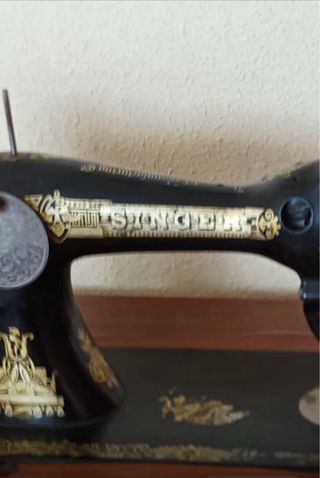 Máquina de coser Singer antigua