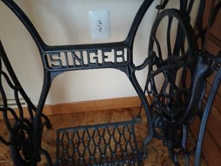 Máquina de coser Singer antigua