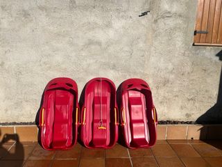 Trineos de nieve rojo