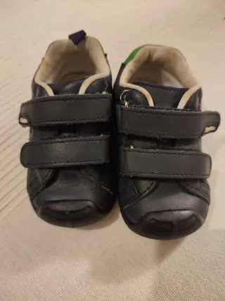 Zapatillas piel bebé