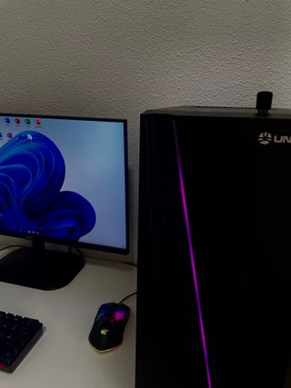 PC GAMING + TECLADO MECÁNICO + RATÓN RGB + MONITOR