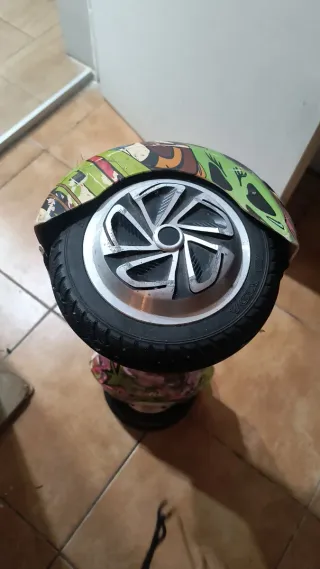 Hoverboard con diseño graffiti
