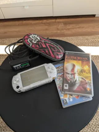 PSP Bianca con Giochi e Accessori