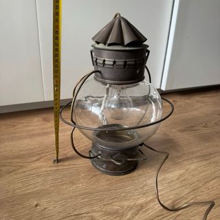 Farol quinqué antiguo cristal y metal