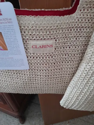 Bolso de playa Clarins beige y roja