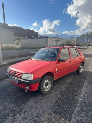 Peugeot 205 1990