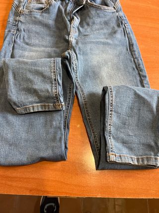 Pantalón vaquero Pull&Bear niña Talla M