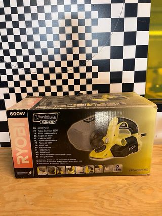 Plaina Elétrica Ryobi 600W