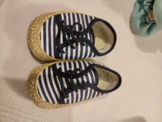 Zapatillas bebé a rayas marinero