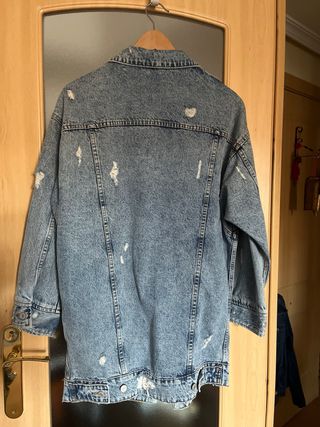 Cazadora vaquera oversize denim super larga