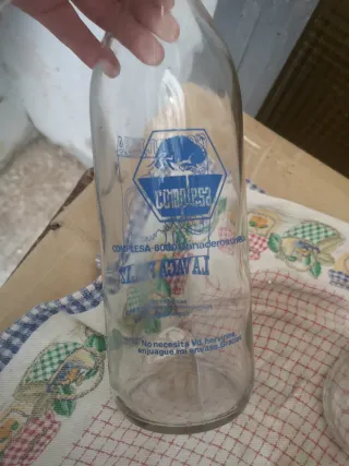 3 Bottiglie di Latte Antiche La Mucca Felice