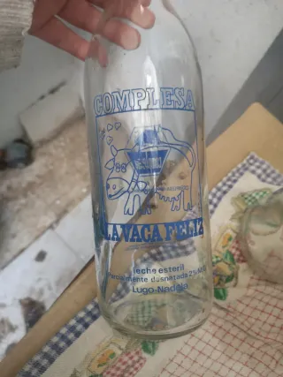 3 Bottiglie di Latte Antiche La Mucca Felice