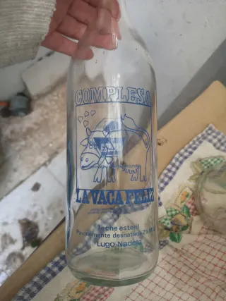 3 Bottiglie di Latte Antiche La Mucca Felice