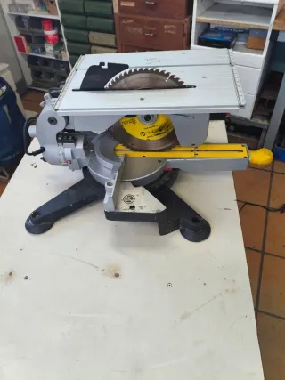 Sierra Ingletadora y de Mesa Powerplus X07582