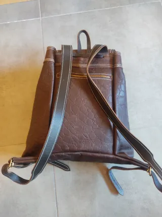 Mochila piel marrón oscuro, elaborada a mano
