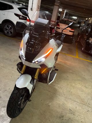 Honda X-ADV 2025