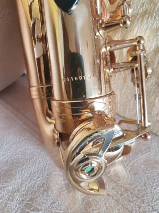 Saxofón Alto BUECHER BU 4