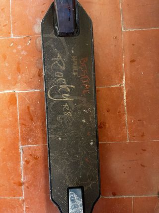 Patinete Bestial Wolf Rocky R8