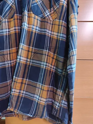 Camisa de cuadros con capucha Koroshi