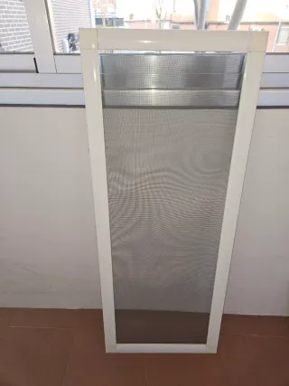 Mosquitera de ventana mitad