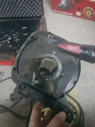 Amoladora Milwaukee AGV 15-125 DEG-SET