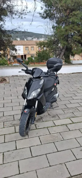 Aprilia SR Motard 125cc