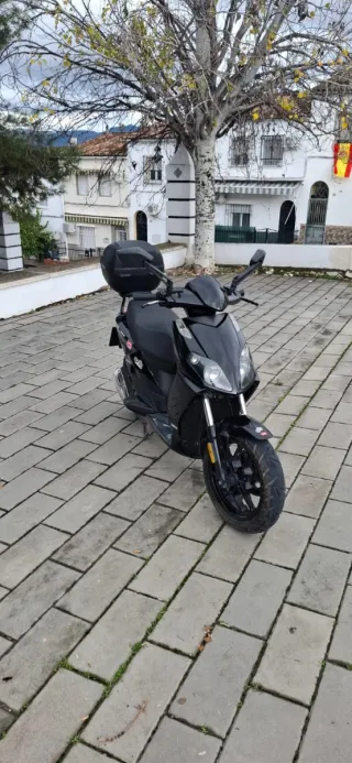 Aprilia SR Motard 125cc