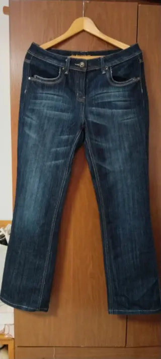 Vaqueros mujer con detalles plateados