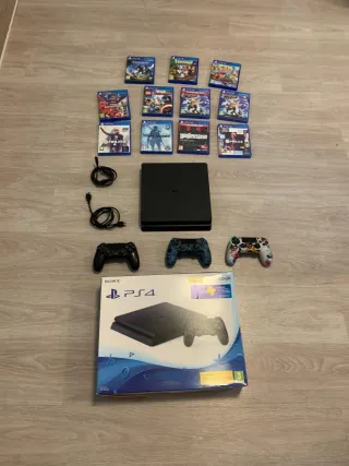 PS4 (PlayStation 4) Negra + 10 Juegos