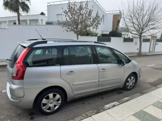 Citroen Grand C4 Picasso 2011