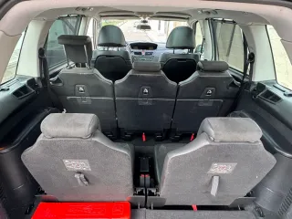 Citroen Grand C4 Picasso 2011