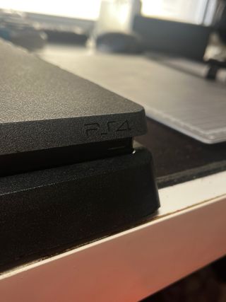Consola PS4 Slim Negra