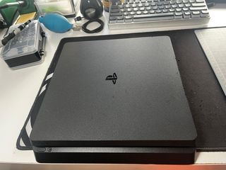 Consola PS4 Slim Negra